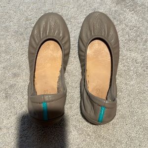 Tieks like new!
